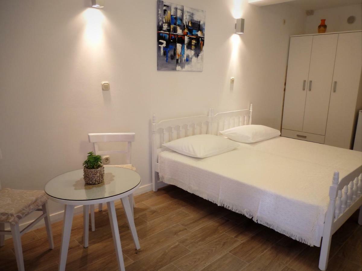 Guesthouse Torga Vis Exterior photo