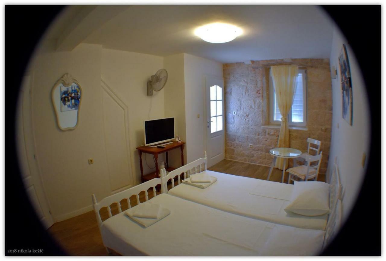Guesthouse Torga Vis Exterior photo